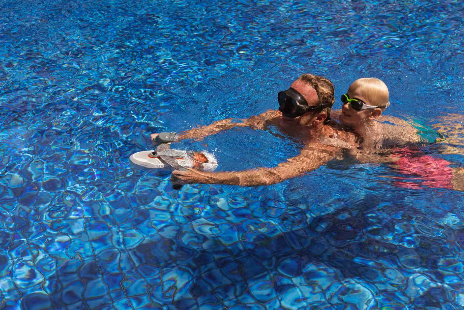 TINI Underwater Scooter